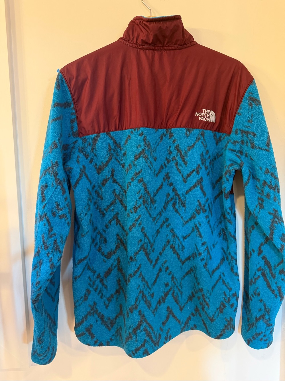 The North Face Teal Patterned & Burgundy Half-Zip Fleece Pullover - Picture 2 of 5